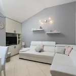 Matijas Lejlighed *